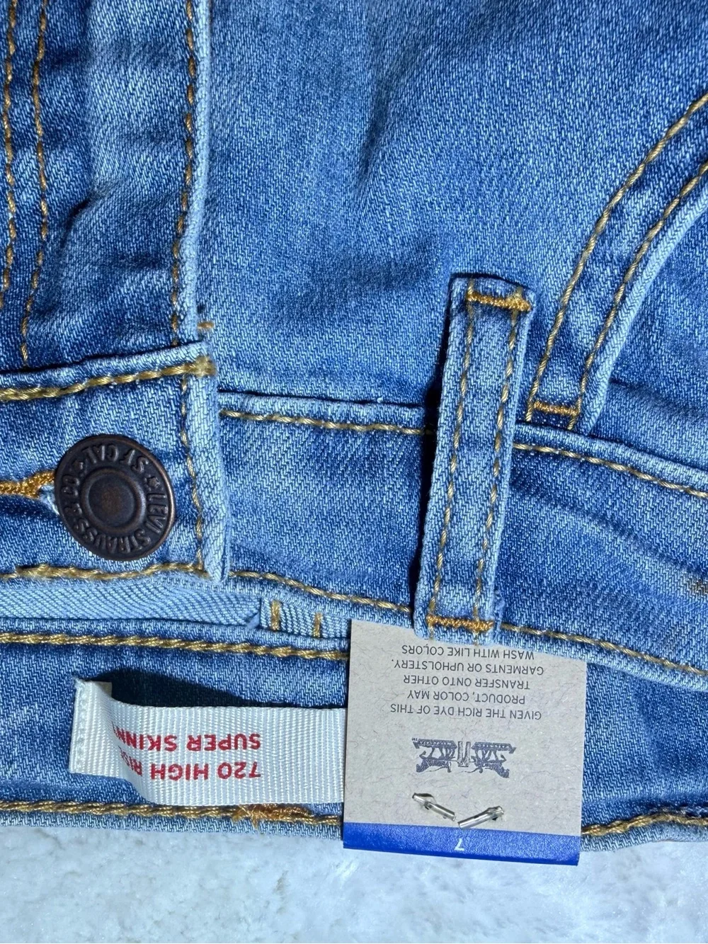 Levis 720 Jeans Girls High Rise Super Skinny Stretch Adjustable band size 7- NEW